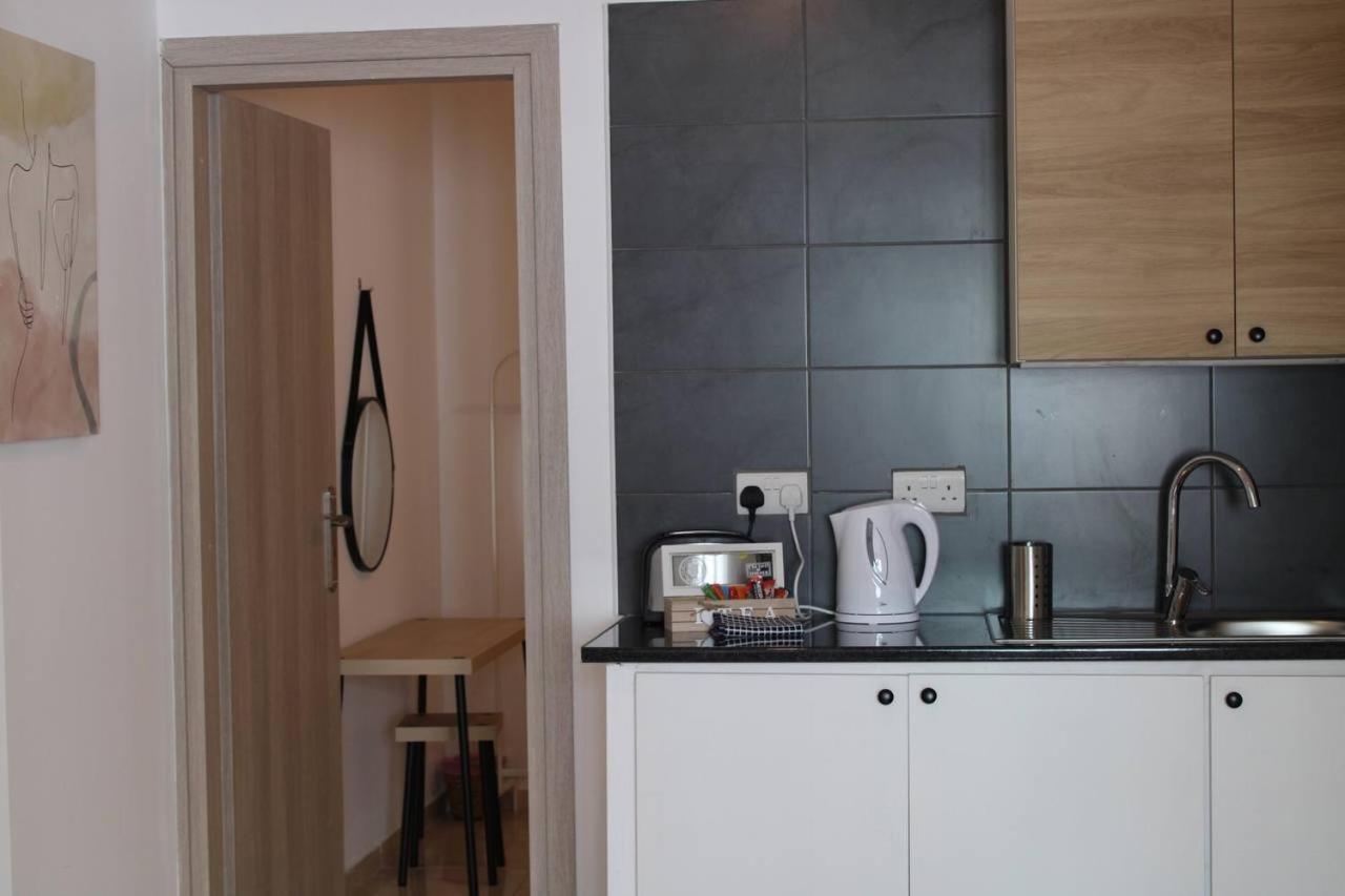 Katsikantaris Homes Paphos Extérieur photo